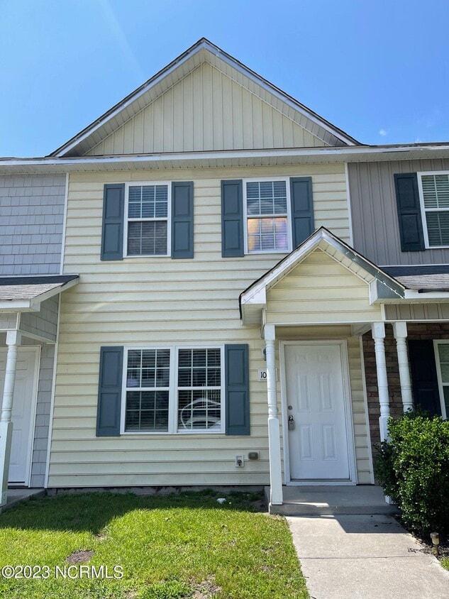 1009 Ornate Dr, Jacksonville, NC 28546 Townhome Rentals in Jacksonville NC