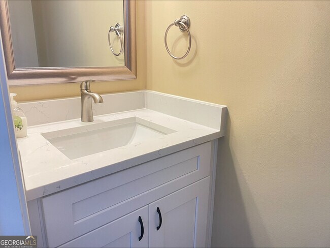 Foto del edificio - 2265 Winthrope Way Dr