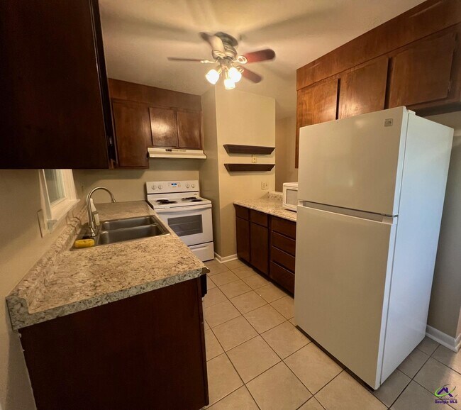 Foto del edificio - 314 Palomino Ln