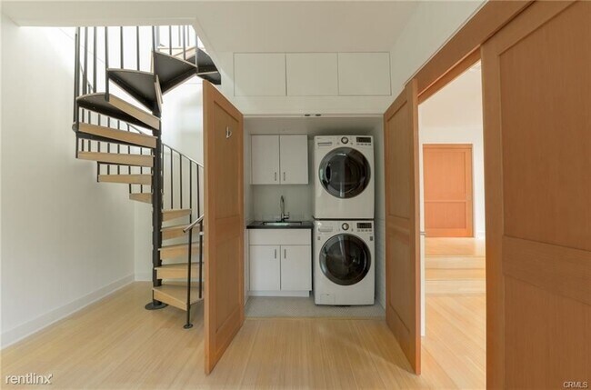 Building Photo - 4 br, 2 bath House - 3830 Clayton Ave 1