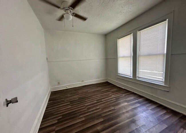 Foto del edificio - Cozy 3 bedroom house