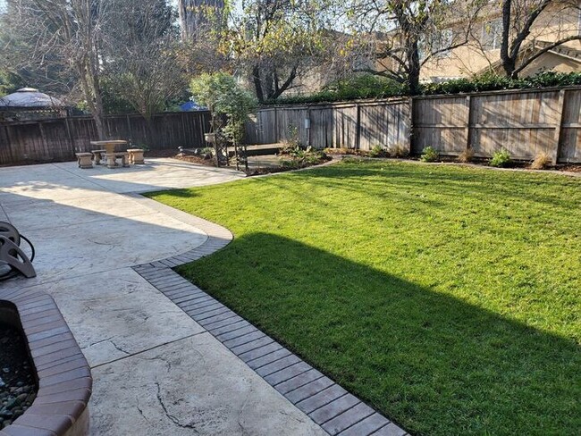 Building Photo - Stockton Executive Style Brookside 5 Bedro...