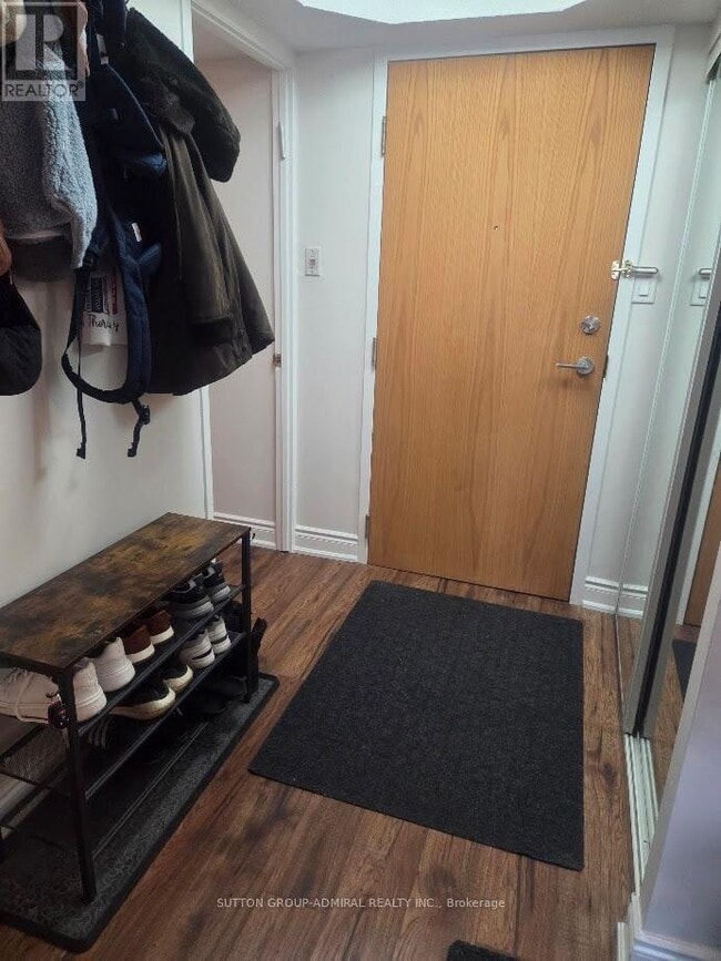 Building Photo - 5795 Yonge St