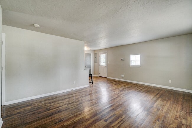 Foto del edificio - 712 Dakota St