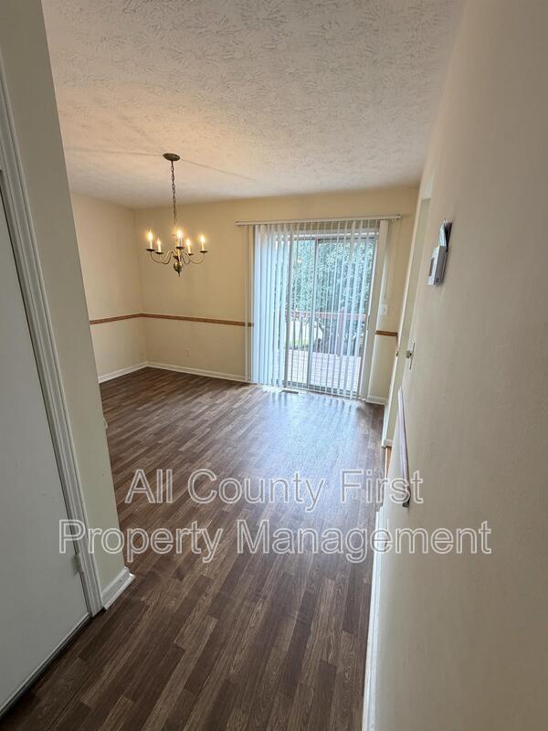 Building Photo - 1183 Red Oak Cove