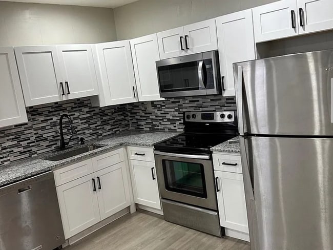 Foto del edificio - 417 N Salford St