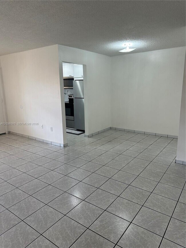 Foto del edificio - 1855 W 60th St