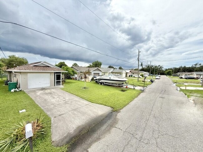 Photo - 1521 13th St W House