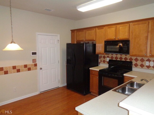 Building Photo - 950 Pierce Brennen Dr NE