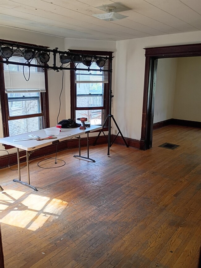 Foto del edificio - 511 W Mifflin St