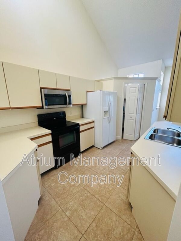Building Photo - 155 Trevor Ct