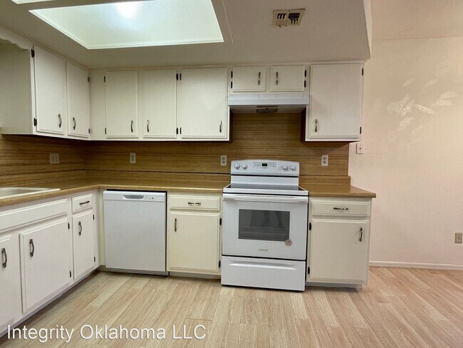 Foto del edificio - 2 br, 2 bath House - 8109 NW 23rd