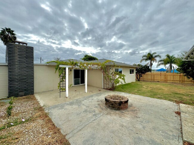 Foto del edificio - Great 4B/2BA House in Oceanside!