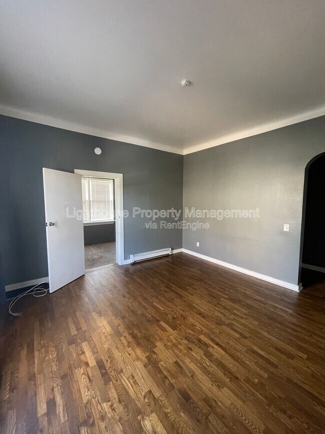 Foto del edificio - 809 W Cedar St