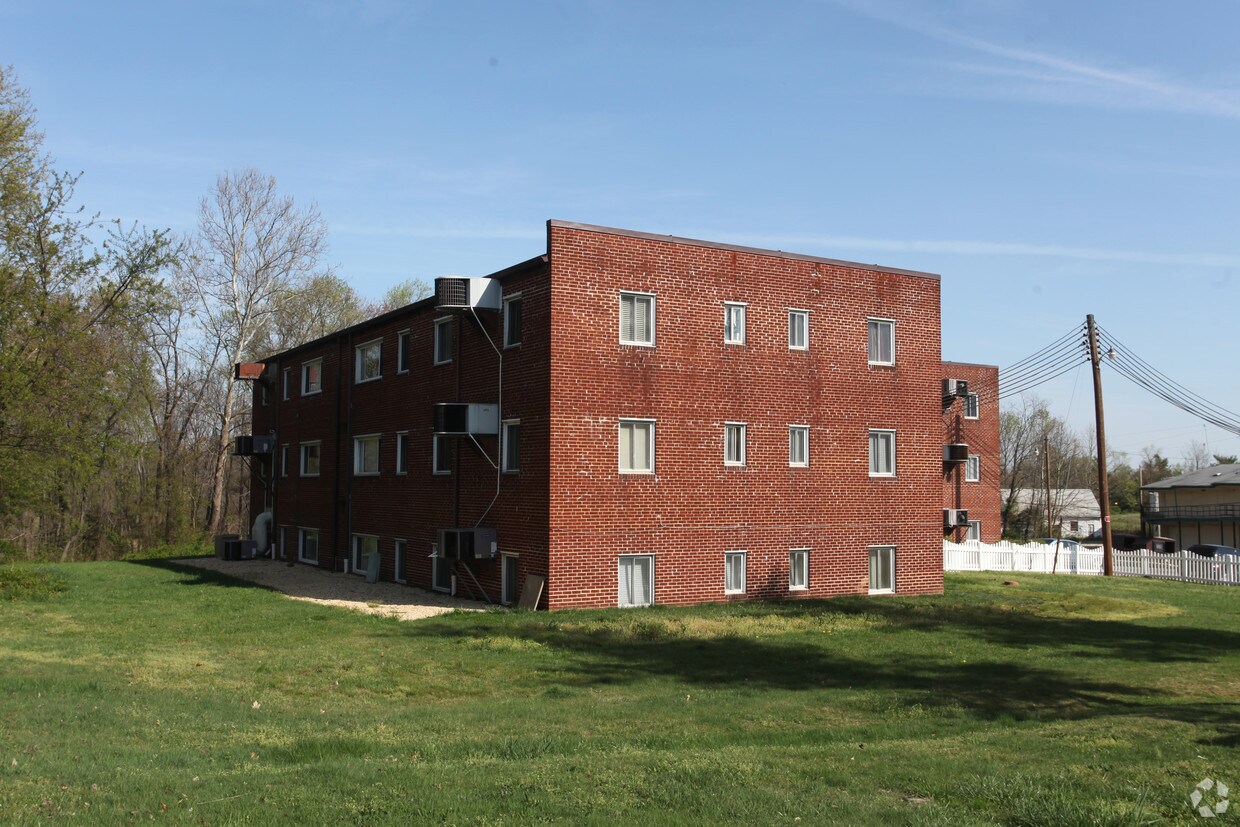 Foto del edificio - 2135 Crain Hwy