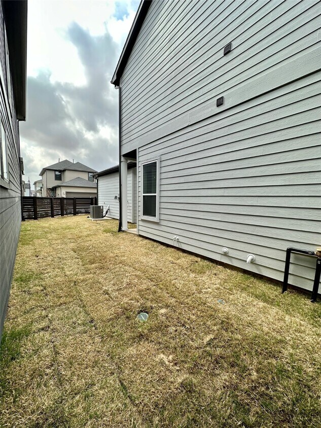 Foto del edificio - 18635 Parkland Row Dr