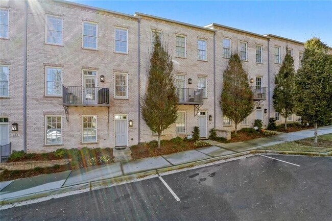 Building Photo - 140 Clover Ct