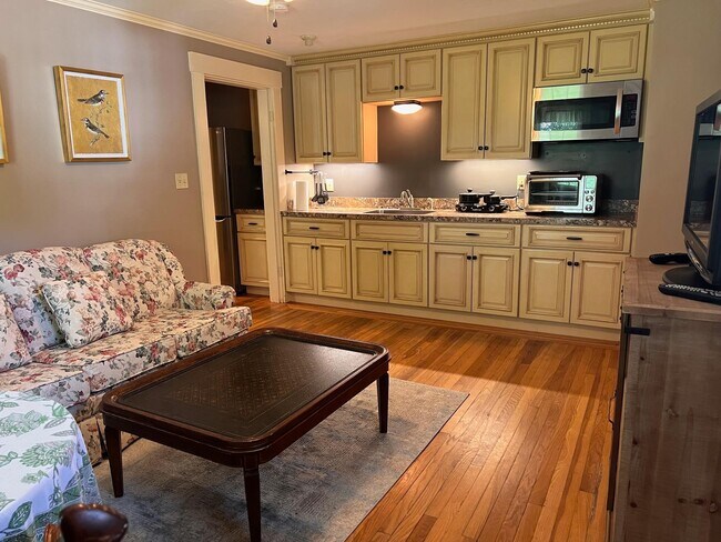 Foto del edificio - 28 Old Wolfeboro Rd