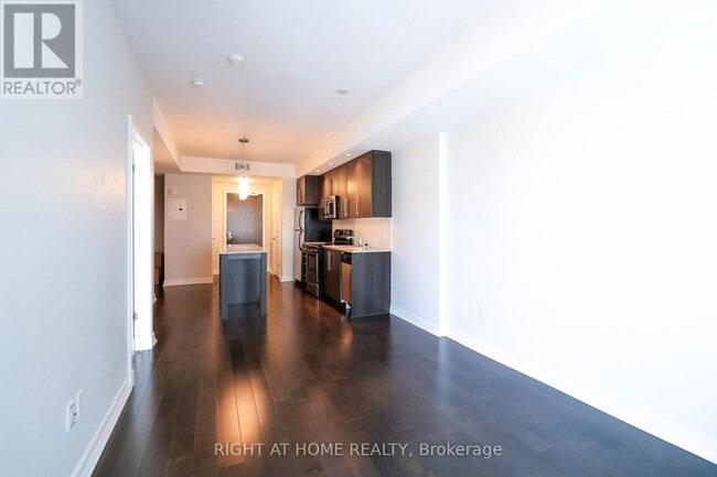 Building Photo - 238 Besserer St