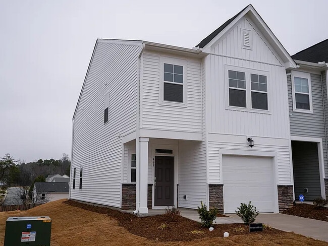 Building Photo - 469 Fran Dr