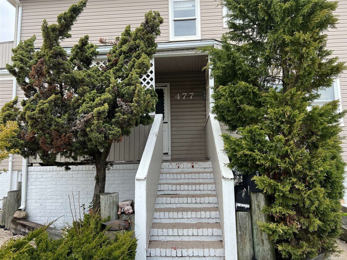 Building Photo - 402 Washington Blvd