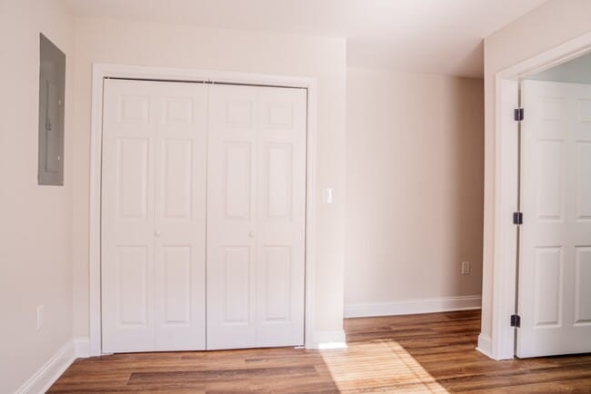 Foto del edificio - 1042 Edmondson Ave