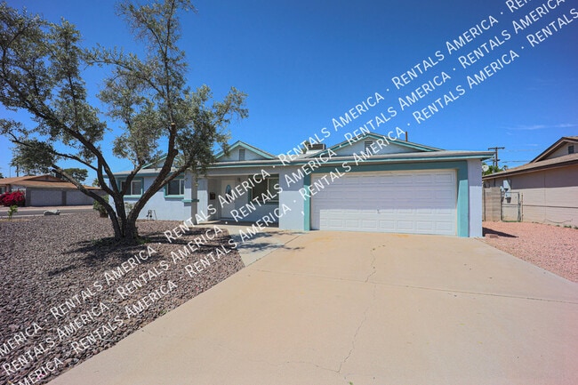 Building Photo - 614 N 74th St