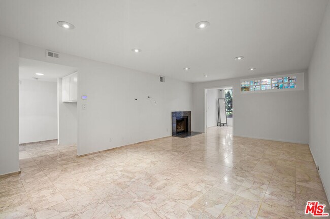 Foto del edificio - 1900 Vine St