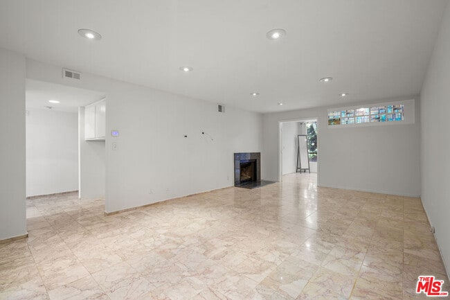 Building Photo - 1900 Vine St