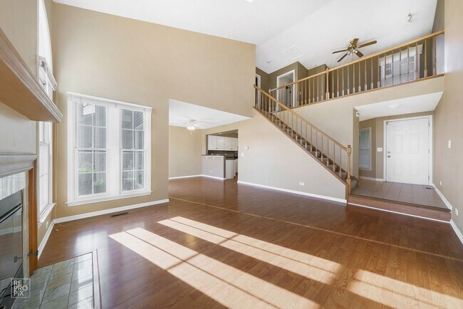 Foto del edificio - Elgin Two Bedroom with Loft and Two Car Ga...