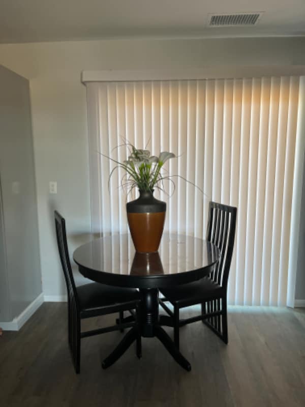 Foto del edificio - 12327 Farmington St