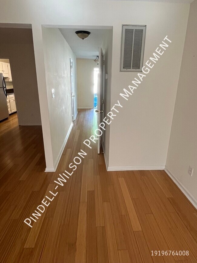 Foto del edificio - 6680 English Ivy Ln