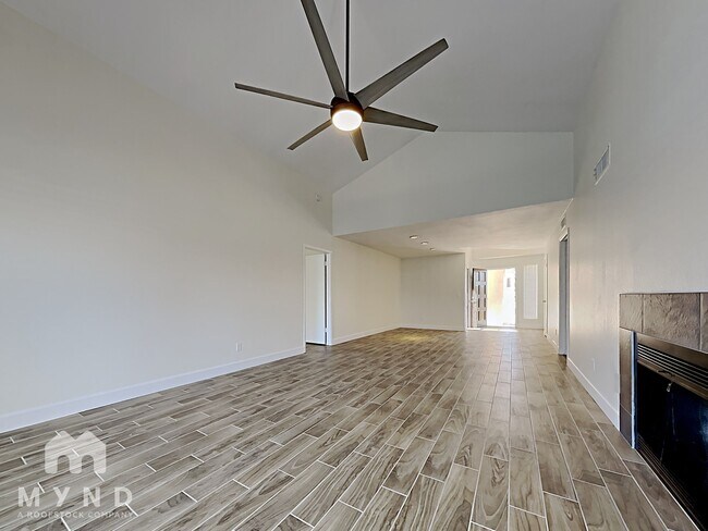 Foto del edificio - 19242 N 5th Pl