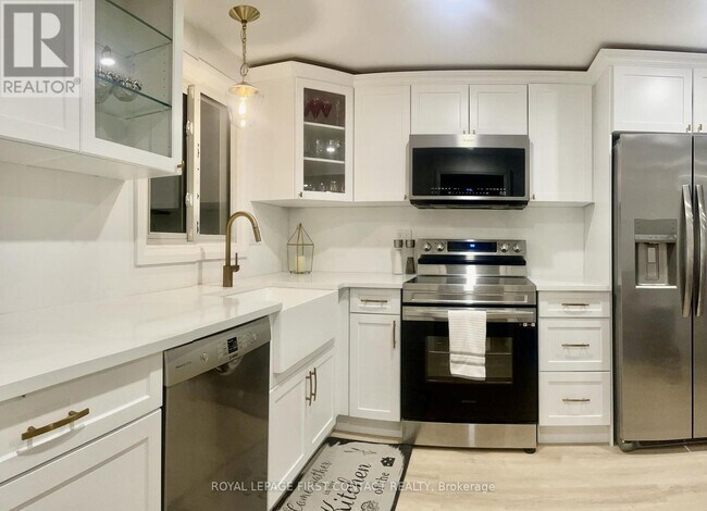 Photo du bâtiment - 328 Christine Dr