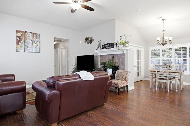 Building Photo - 9005 Brimstone Ln