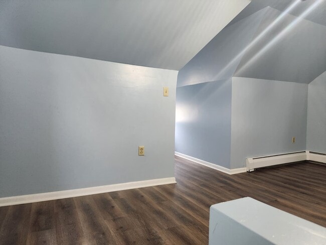 Building Photo - 2015 12th Ave