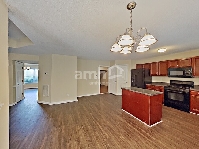 Foto del edificio - 682 Rock Hill Pky