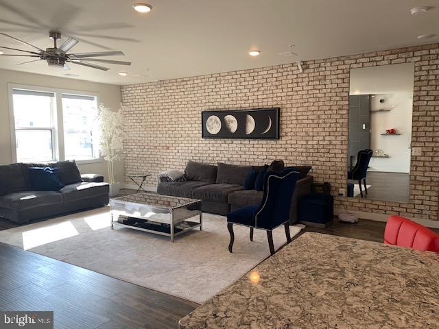 Building Photo - 44764 Tiverton Sq