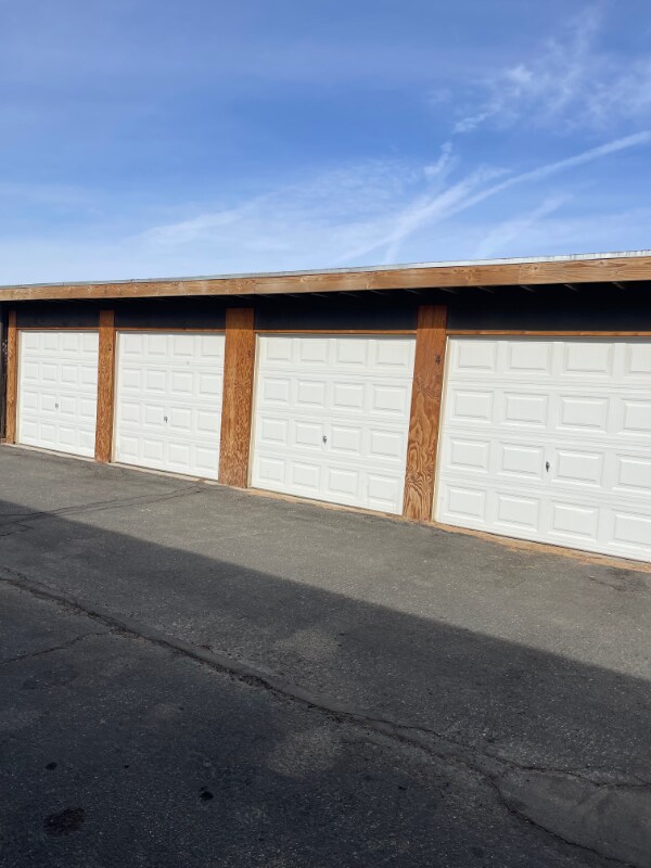 Primary Photo - 11200 Vintage Rd