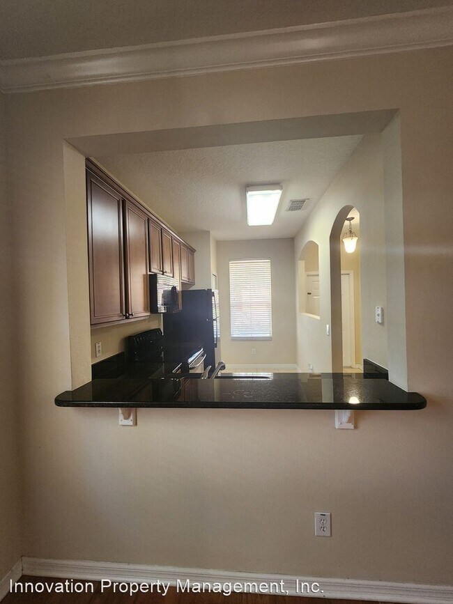 Building Photo - 3 br, 2.5 bath House - 3251 Retreat View C...