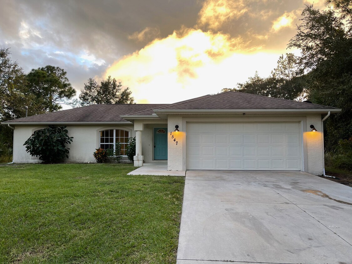 Foto principal - 1547 Hempstead Ave