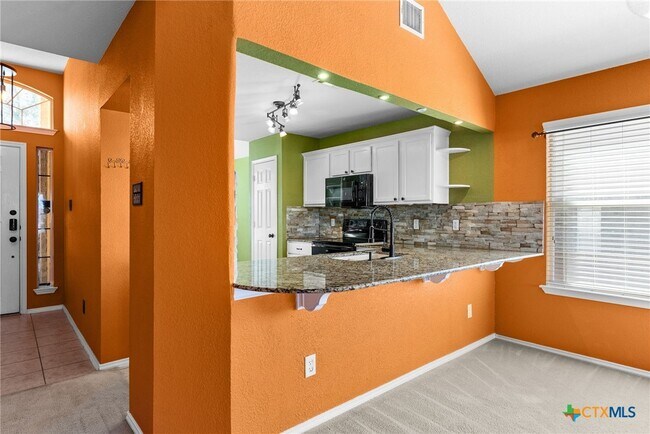Foto del edificio - 6303 Blayney Dr