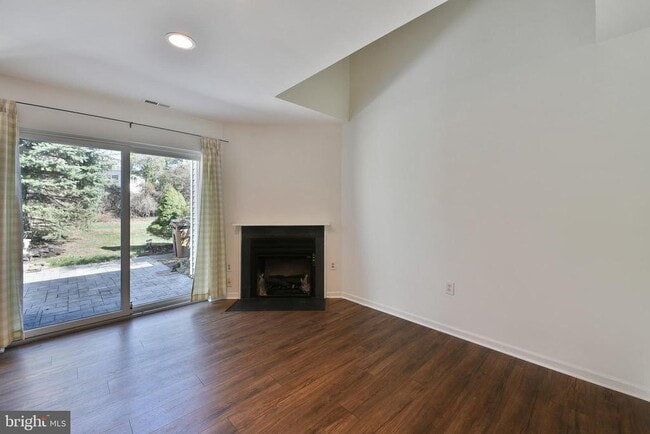 Foto del edificio - 2205 Ash Grove Rd