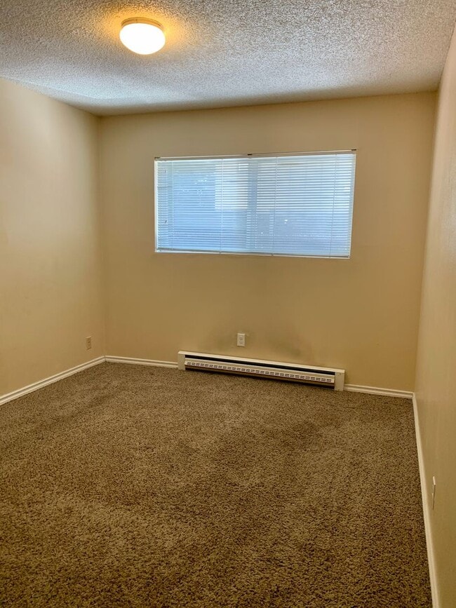 Building Photo - Capitol Hill Condo