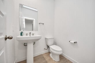 Building Photo - 30119 Gallatin River Ln