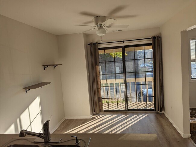 Foto del edificio - 1516 W Jefferson Ave