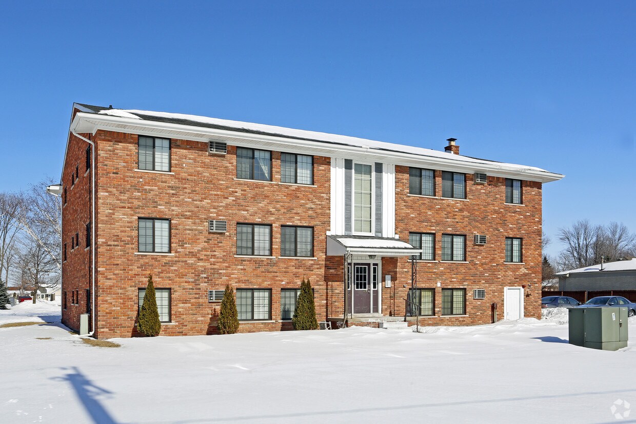 23214 Deanhurst St, Clinton Township, MI 48035 Apartments in Clinton Township, MI