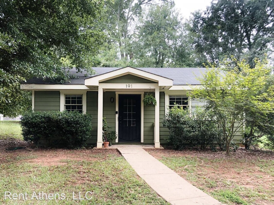 Foto principal - 2 br, 1 bath House - 191 Water Oak St.