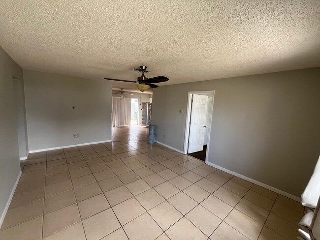 Photo - 2257 Palmwood Dr House