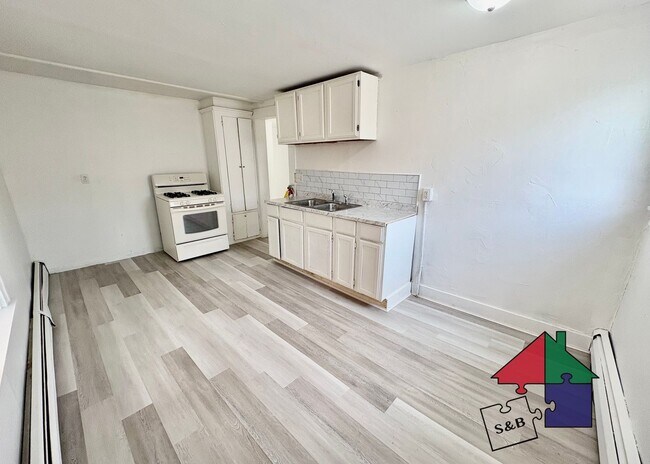 Foto del edificio - 94 Malletts Bay Ave